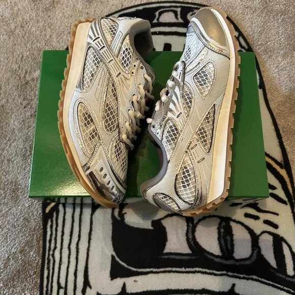 Bottega Veneta sneaker size 9 - Picture 1 of 4